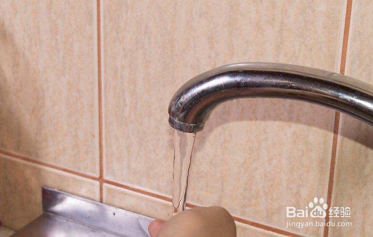 如何酿造五香茶酒