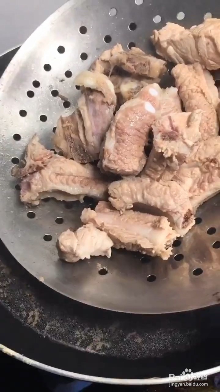 如何在家自制红烧排骨