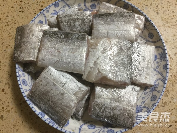 红烧带鱼的做法