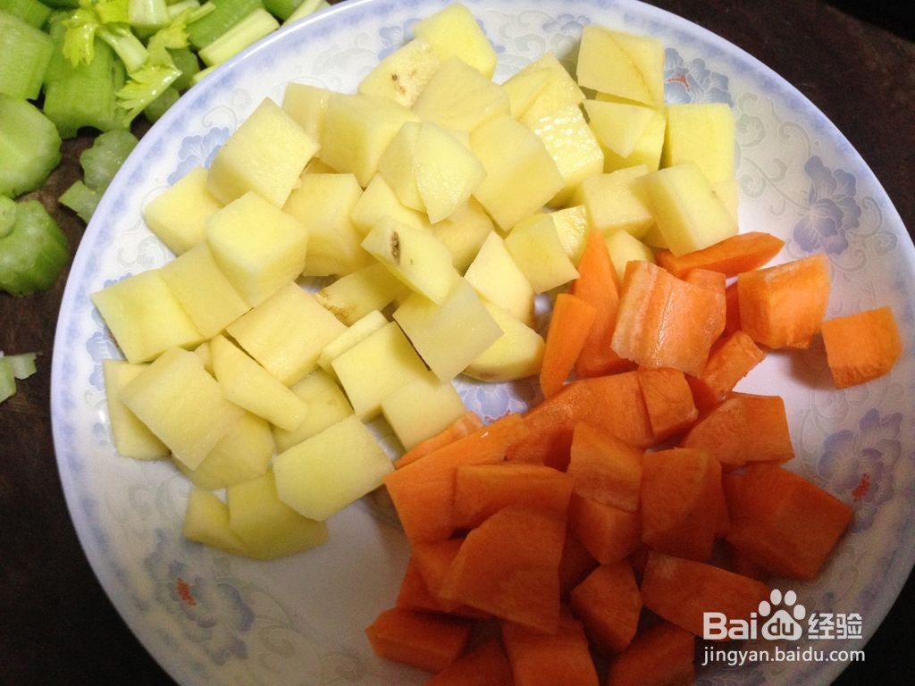 鸡丁炒土豆的简单做法