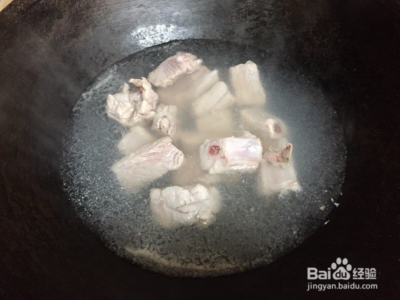 土豆红烧排骨的做法