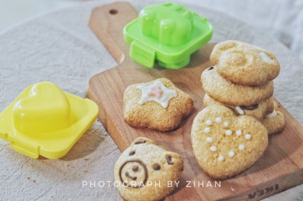 卡通椰蓉小饼干