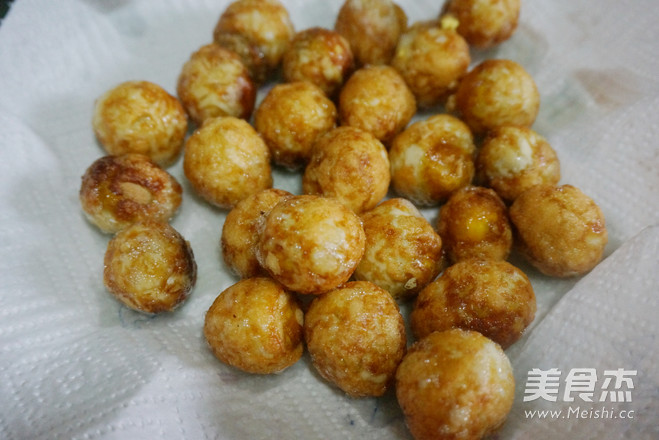 鱼香鹌鹑蛋的做法