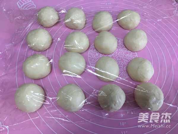肠仔面包卷的做法