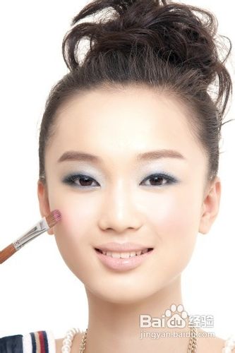 教你如何快速化约会妆