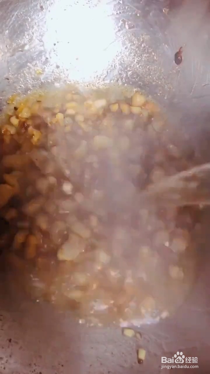 如何自制简单好吃的香菇肉酱面