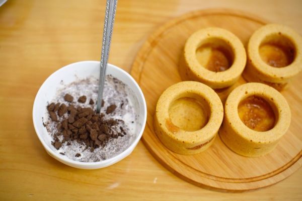 焦糖海盐玛芬盆栽蛋糕