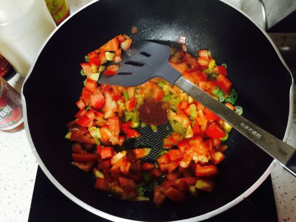 西红柿炒金针菇