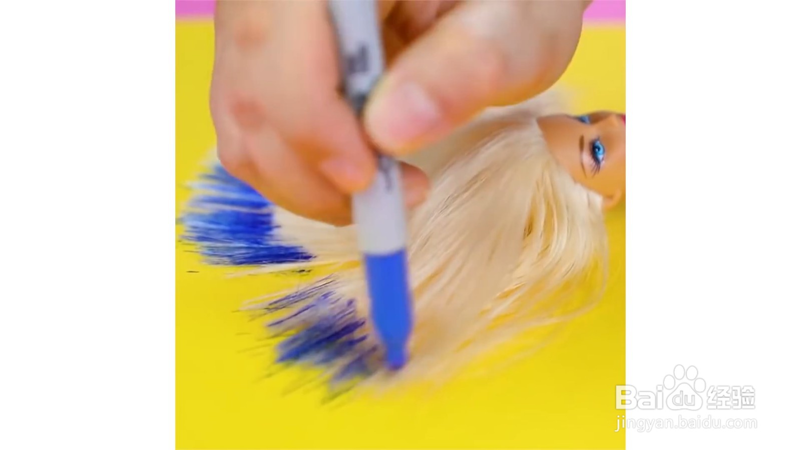 如何给芭比娃娃染头发