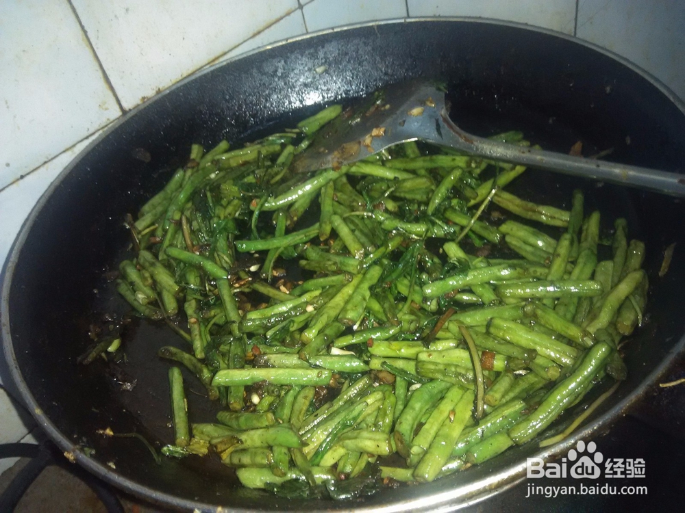 长豆角炒婆婆丁