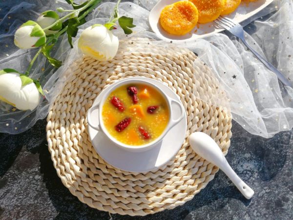 南瓜红枣小米粥