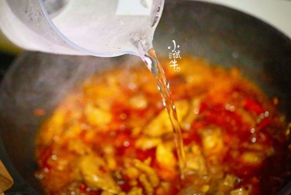 养生姜汁热窝鸡