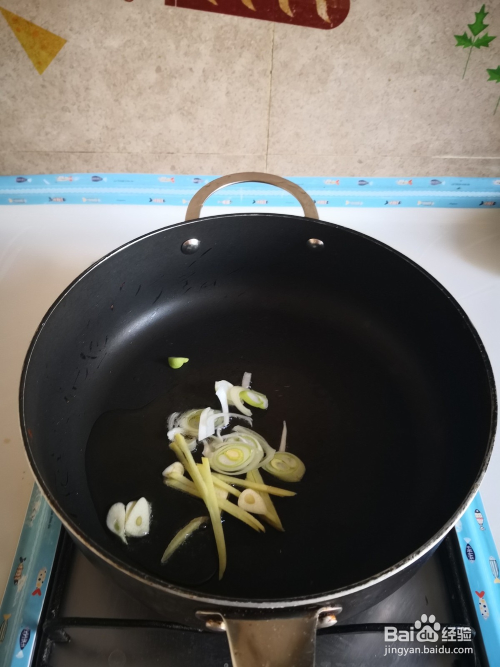 青椒炒豆芽菜的做法