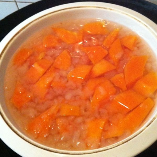 冰糖木瓜炖雪哈