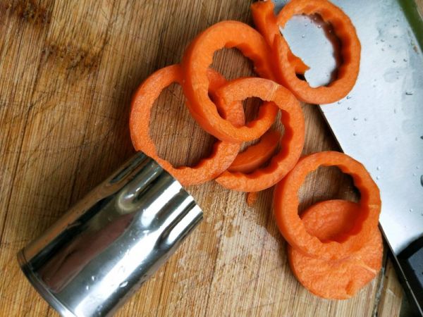 五香五花肉焖蚕豆