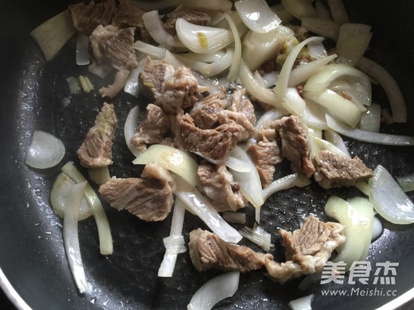 红烩牛腩的做法
