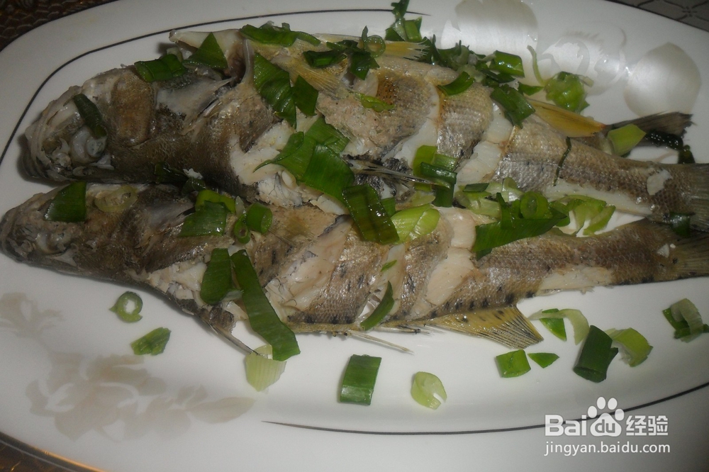 怎么做葱油鲈鱼