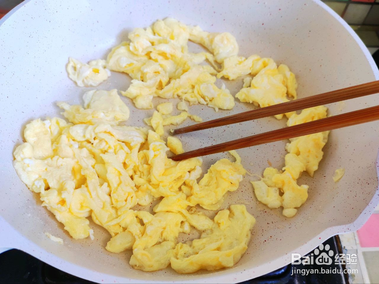 西红柿炒鸡蛋的做法