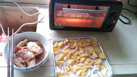 烤鸡翅洋葱小土豆