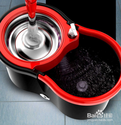 拖把旋转筒怎么用