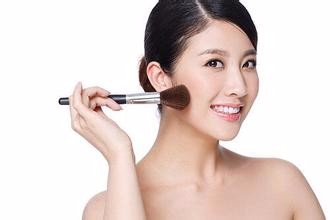 夏天这么做防脱妆~