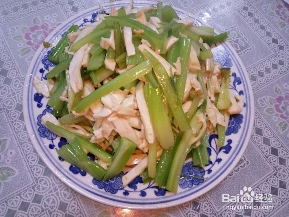 芹菜豆干的做法