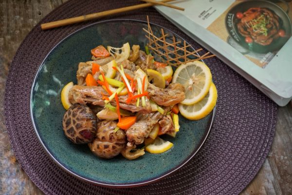 柠檬对味酱鸭#食光社干锅鸭#