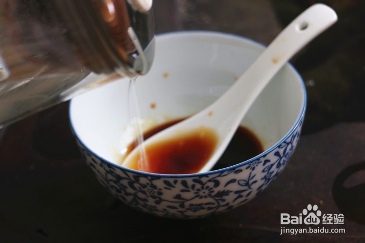 腊肠粉丝娃娃菜的做法