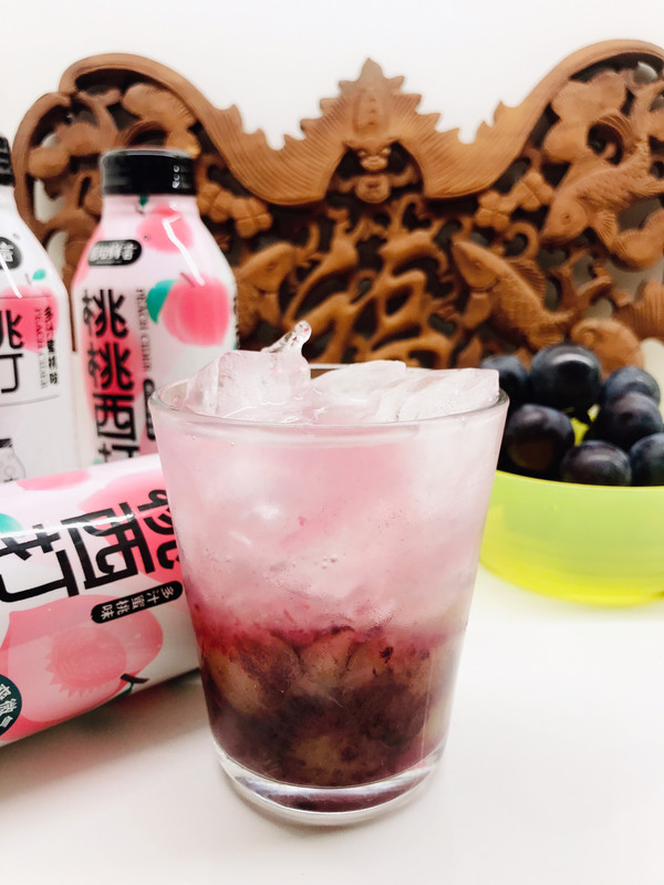 桃桃西打葡萄气泡水