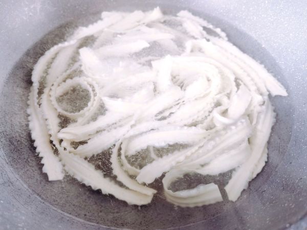 福临门香辣爽滑家常油泼面