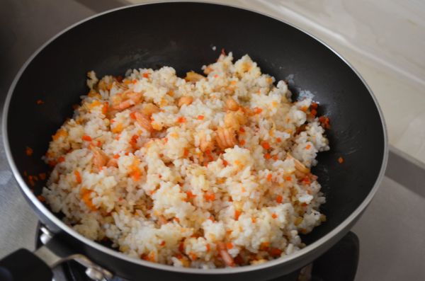 北极虾麦仁饭团