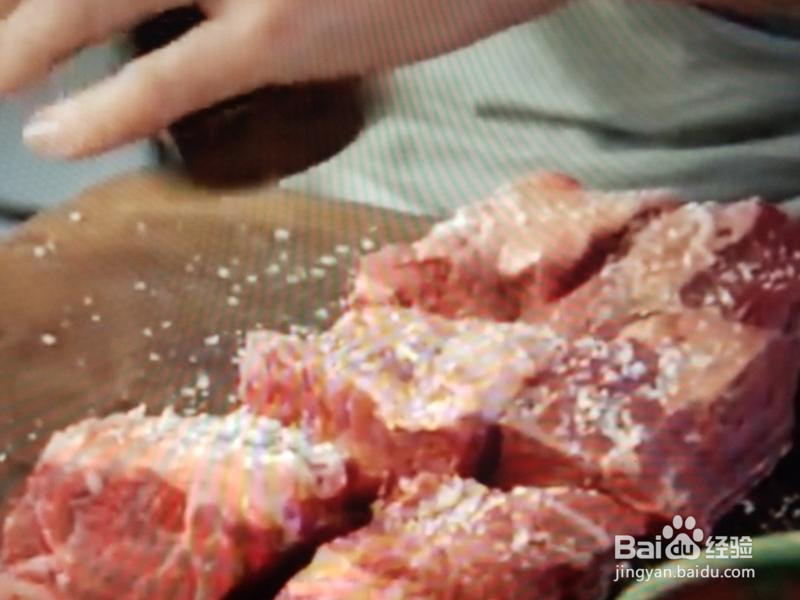 烤箱炖牛肋骨肉的做法