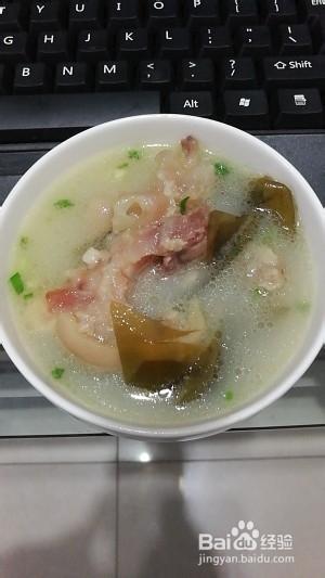 美食汤羹--猪蹄海带汤