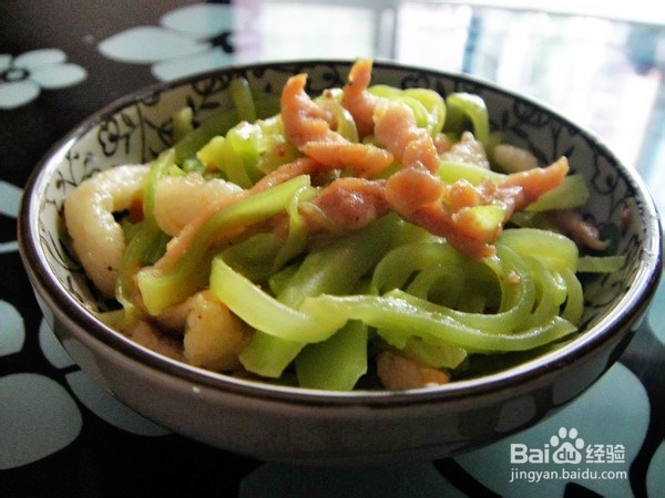 如何炒青笋肉丝？
