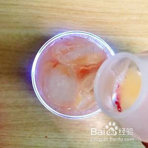 微醺草莓鸡尾酒