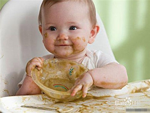 怎么避免宝宝辅食喂养的十个“雷区”