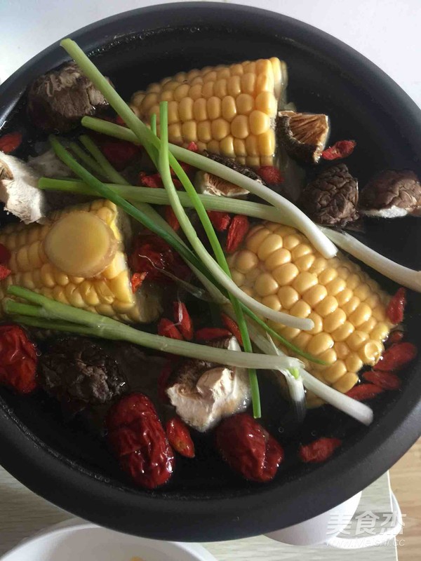 玉米排骨汤的做法