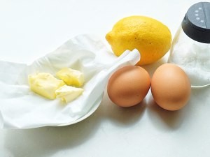 在家制作美味的柠檬酱