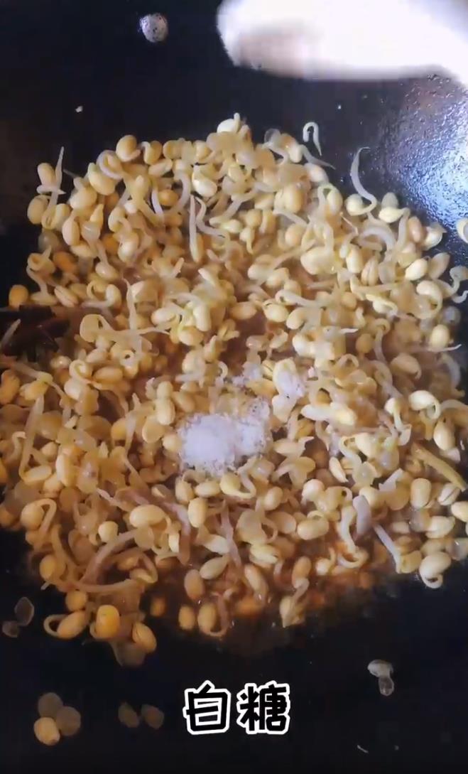 如何制作香味四溢的小炒黄豆芽？