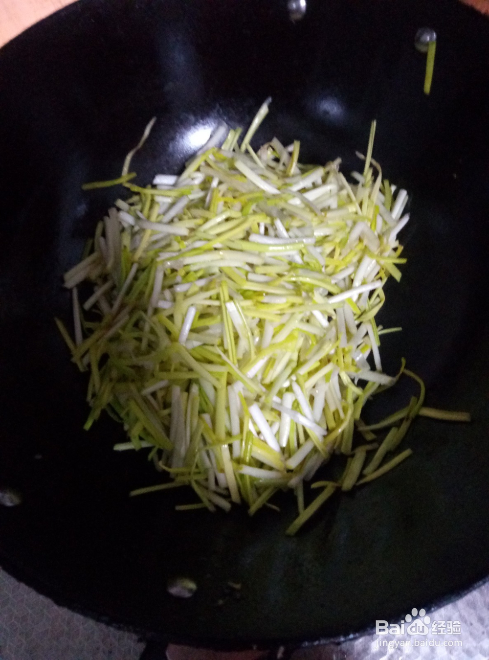 蒜黄炒土鸡蛋