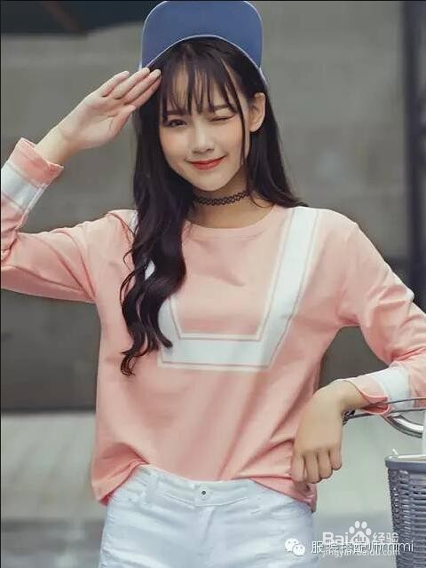 有了高腰裙，打造九头身还差一件短款T恤