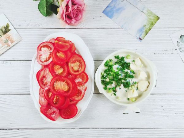 番茄金针菇肥牛