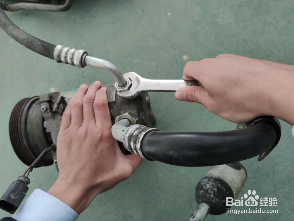 汽车空调制冷系统管路是怎么连接的？