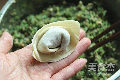 荠菜肉馄饨的做法