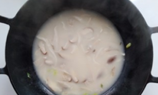 鲜美双菇蛋花汤
