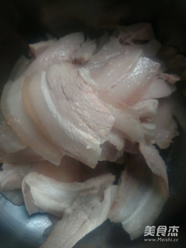 蒜苗青椒回锅肉