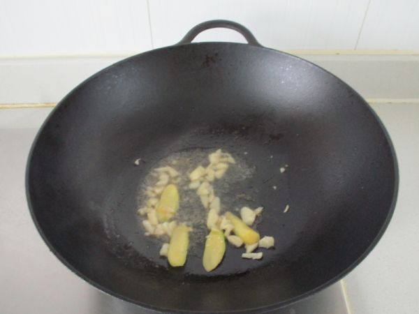 芦笋青椒凤尾虾