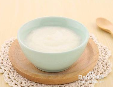 4~6个月婴儿辅食推荐和注意事项