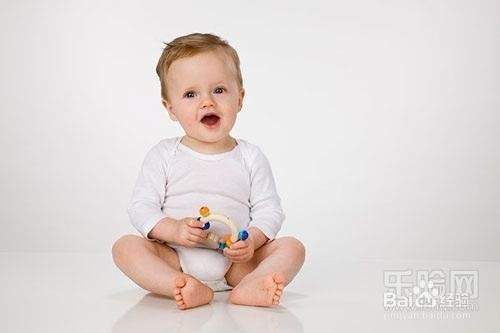 如何来训练宝宝自己大小便