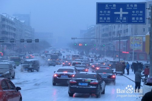 冰雪路面处理情况不能使用紧急制动